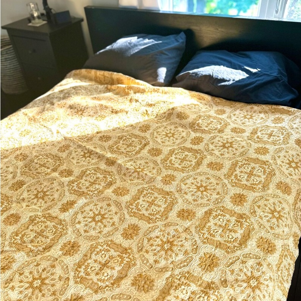 Queen Coverlet,Vintage, Sears Gold Bellissimo Queen, Fringed Matelasse Bedspread
